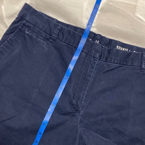 GAP Boyfriend Roll-Up Khaki Shorts Size 16 - Picture 7 of 8